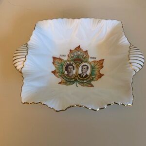 Fine bone china Shelley England Queen Elizabeth and Prince Phillip small dish